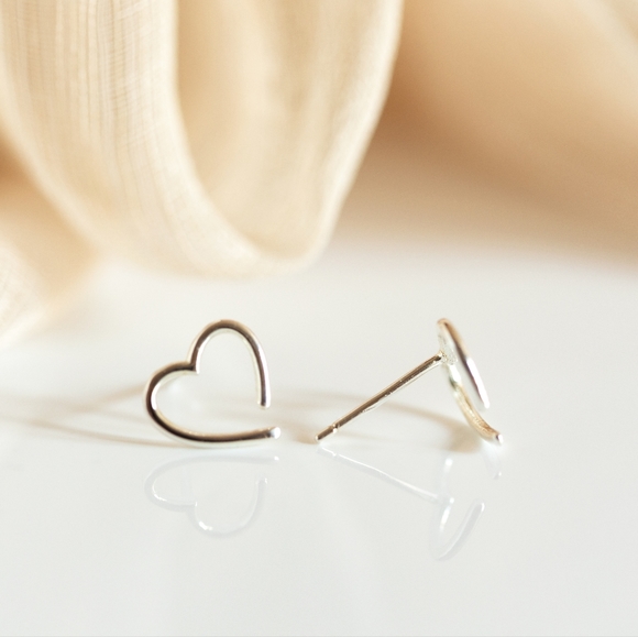 Open Heart Earrings (S925) - Picture 8 of 9